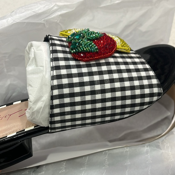 🍋 Betsey Johnson Lindyy Fruit Block Heel Bead Embellished Sandals Various Sizes - Picture 6 of 6